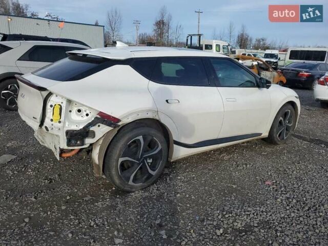 Белый Киа EV6, объемом двигателя 0 л и пробегом 50 тыс. км за 11000 $, фото 2 на Automoto.ua