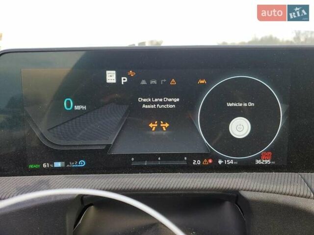 Белый Киа EV6, объемом двигателя 0 л и пробегом 50 тыс. км за 11000 $, фото 8 на Automoto.ua