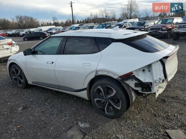 Белый Киа EV6, объемом двигателя 0 л и пробегом 50 тыс. км за 11000 $, фото 1 на Automoto.ua