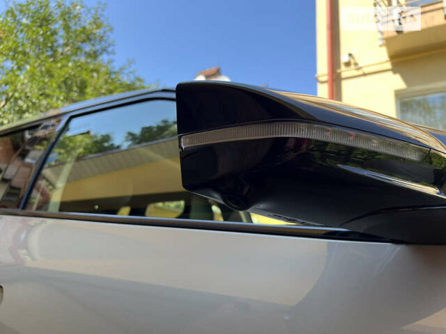 Белый Киа EV6, объемом двигателя 0 л и пробегом 56 тыс. км за 27000 $, фото 30 на Automoto.ua