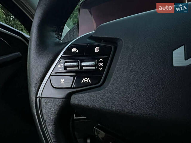 Белый Киа EV6, объемом двигателя 0 л и пробегом 55 тыс. км за 26900 $, фото 69 на Automoto.ua