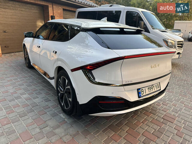 Белый Киа EV6, объемом двигателя 0 л и пробегом 23 тыс. км за 29000 $, фото 3 на Automoto.ua