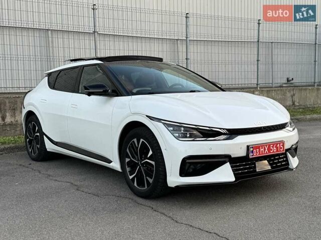 Белый Киа EV6, объемом двигателя 0 л и пробегом 160 тыс. км за 23900 $, фото 1 на Automoto.ua