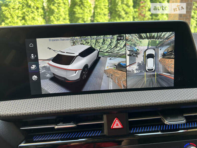 Белый Киа EV6, объемом двигателя 0 л и пробегом 56 тыс. км за 27000 $, фото 26 на Automoto.ua