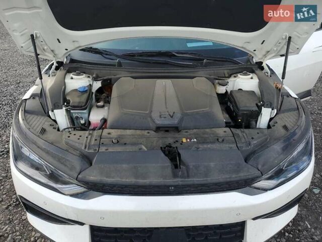 Белый Киа EV6, объемом двигателя 0 л и пробегом 50 тыс. км за 11000 $, фото 10 на Automoto.ua