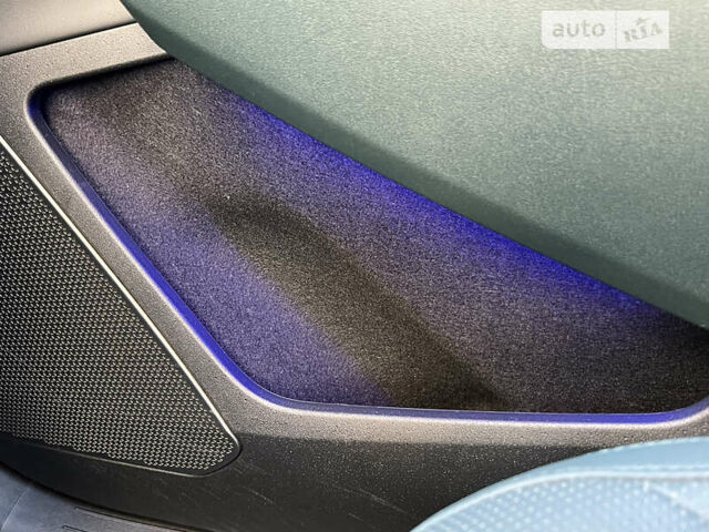Белый Киа EV6, объемом двигателя 0 л и пробегом 56 тыс. км за 27000 $, фото 17 на Automoto.ua