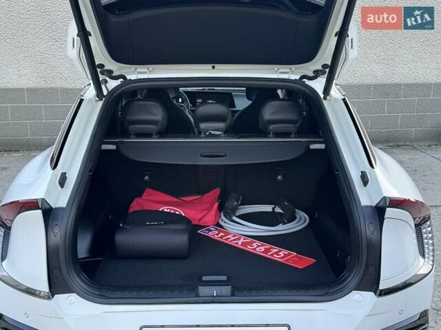 Белый Киа EV6, объемом двигателя 0 л и пробегом 160 тыс. км за 23900 $, фото 25 на Automoto.ua