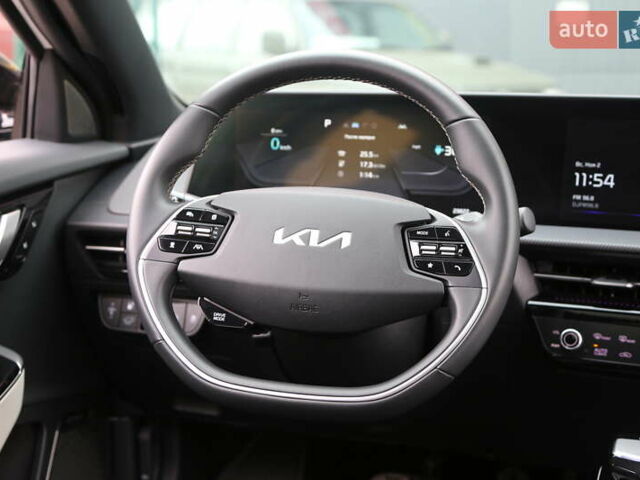 Белый Киа EV6, объемом двигателя 0 л и пробегом 29 тыс. км за 31900 $, фото 15 на Automoto.ua