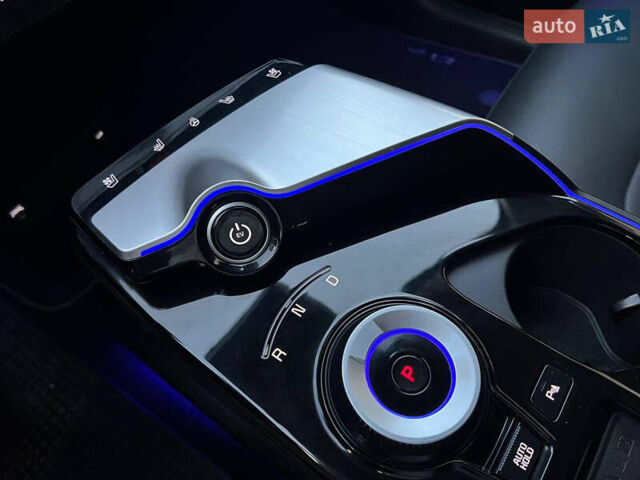 Белый Киа EV6, объемом двигателя 0 л и пробегом 55 тыс. км за 26900 $, фото 54 на Automoto.ua