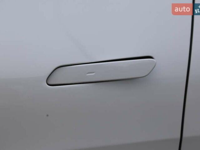 Белый Киа EV6, объемом двигателя 0 л и пробегом 29 тыс. км за 31900 $, фото 28 на Automoto.ua