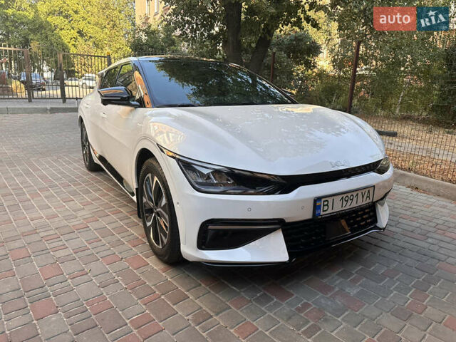 Белый Киа EV6, объемом двигателя 0 л и пробегом 23 тыс. км за 29000 $, фото 8 на Automoto.ua