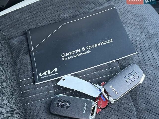 Белый Киа EV6, объемом двигателя 0 л и пробегом 160 тыс. км за 23900 $, фото 27 на Automoto.ua