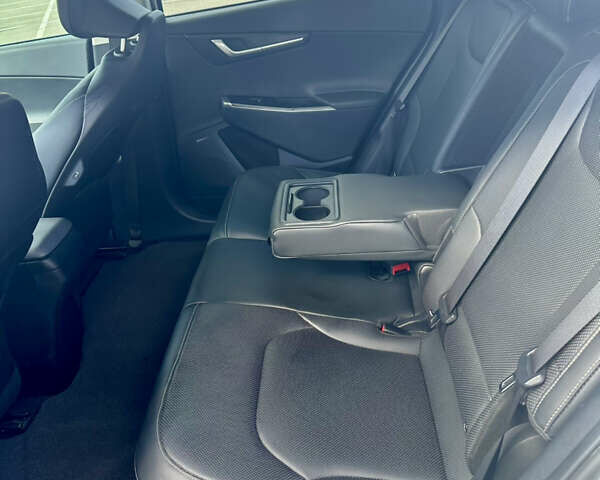 Белый Киа EV6, объемом двигателя 0 л и пробегом 59 тыс. км за 28000 $, фото 20 на Automoto.ua