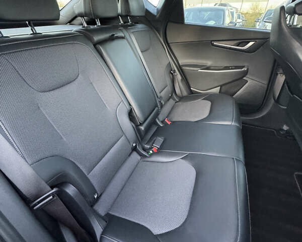 Белый Киа EV6, объемом двигателя 0 л и пробегом 160 тыс. км за 22900 $, фото 34 на Automoto.ua