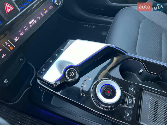Белый Киа EV6, объемом двигателя 0 л и пробегом 55 тыс. км за 26900 $, фото 52 на Automoto.ua