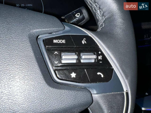 Белый Киа EV6, объемом двигателя 0 л и пробегом 55 тыс. км за 26900 $, фото 77 на Automoto.ua