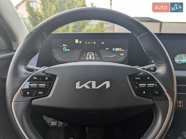 Білий Кіа EV6, об'ємом двигуна 0 л та пробігом 57 тис. км за 26000 $, фото 21 на Automoto.ua