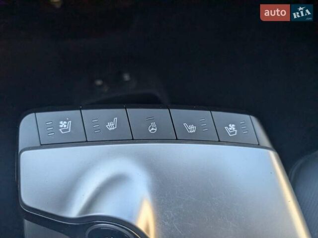 Білий Кіа EV6, об'ємом двигуна 0 л та пробігом 57 тис. км за 26000 $, фото 18 на Automoto.ua