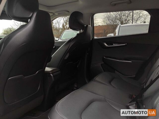 Белый Киа EV6, объемом двигателя 77 л и пробегом 20 тыс. км за 36650 $, фото 22 на Automoto.ua