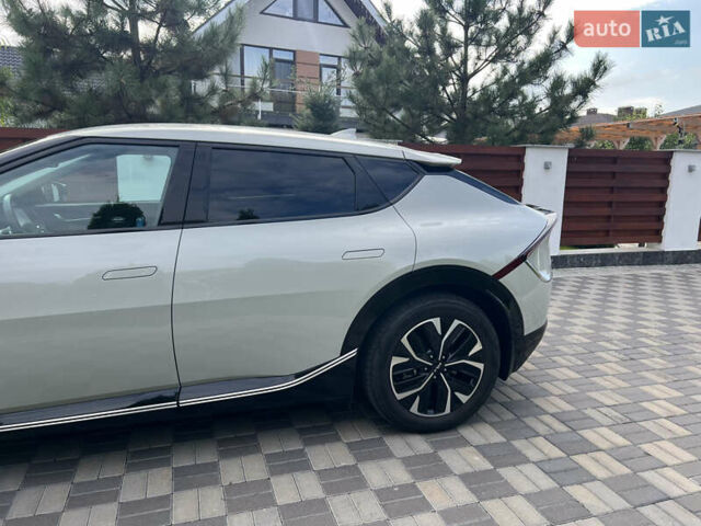 Білий Кіа EV6, об'ємом двигуна 0 л та пробігом 41 тис. км за 26400 $, фото 9 на Automoto.ua