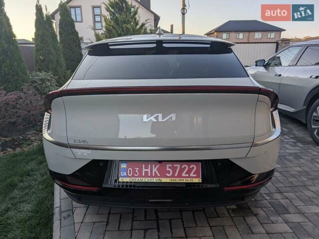 Білий Кіа EV6, об'ємом двигуна 0 л та пробігом 57 тис. км за 26000 $, фото 3 на Automoto.ua
