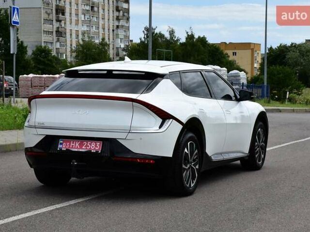 Белый Киа EV6, объемом двигателя 0 л и пробегом 59 тыс. км за 28700 $, фото 11 на Automoto.ua