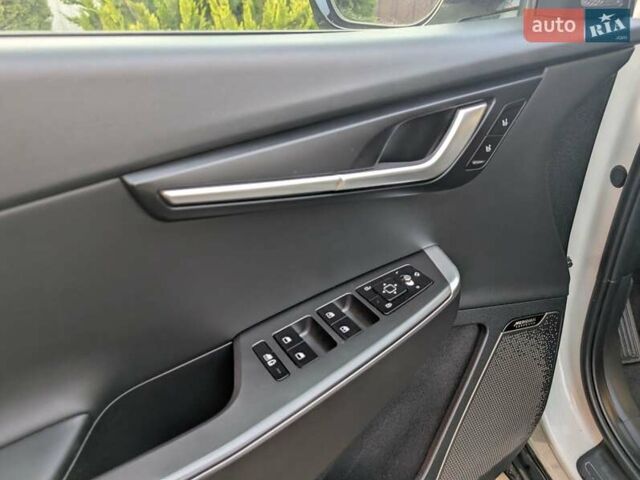 Білий Кіа EV6, об'ємом двигуна 0 л та пробігом 57 тис. км за 26000 $, фото 11 на Automoto.ua