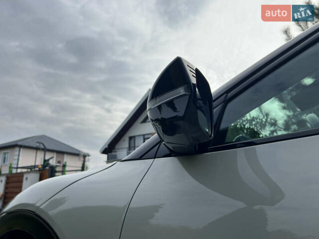 Білий Кіа EV6, об'ємом двигуна 0 л та пробігом 41 тис. км за 26400 $, фото 12 на Automoto.ua