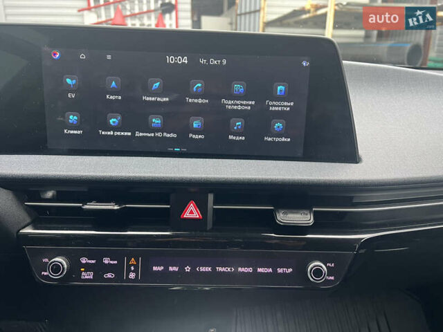 Білий Кіа EV6, об'ємом двигуна 0 л та пробігом 41 тис. км за 26400 $, фото 26 на Automoto.ua