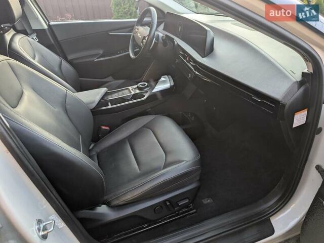 Білий Кіа EV6, об'ємом двигуна 0 л та пробігом 57 тис. км за 26000 $, фото 14 на Automoto.ua