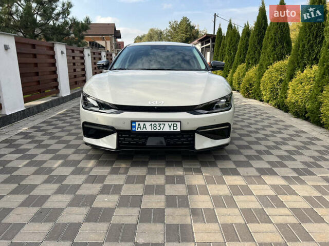 Білий Кіа EV6, об'ємом двигуна 0 л та пробігом 41 тис. км за 26400 $, фото 1 на Automoto.ua