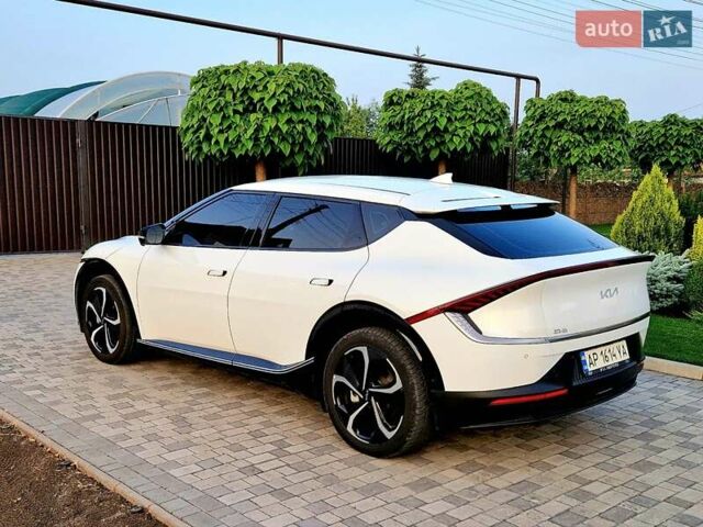 Белый Киа EV6, объемом двигателя 0 л и пробегом 33 тыс. км за 27700 $, фото 10 на Automoto.ua