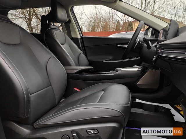 Белый Киа EV6, объемом двигателя 77 л и пробегом 20 тыс. км за 36650 $, фото 15 на Automoto.ua