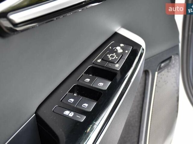 Белый Киа EV6, объемом двигателя 0 л и пробегом 59 тыс. км за 28700 $, фото 41 на Automoto.ua