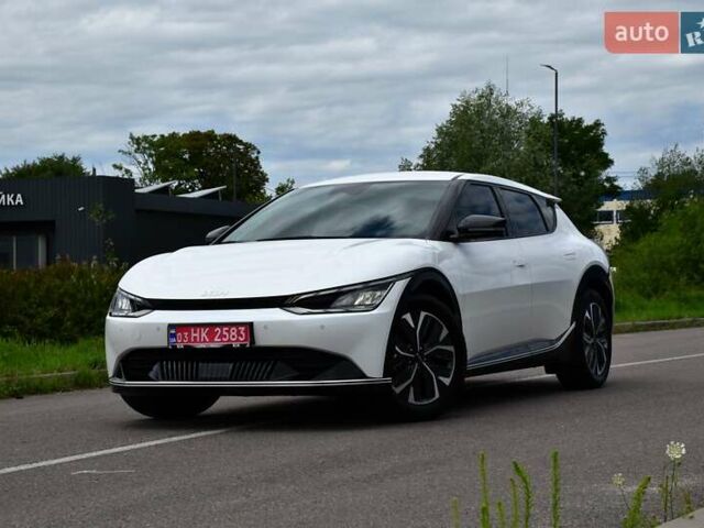 Белый Киа EV6, объемом двигателя 0 л и пробегом 59 тыс. км за 28700 $, фото 1 на Automoto.ua