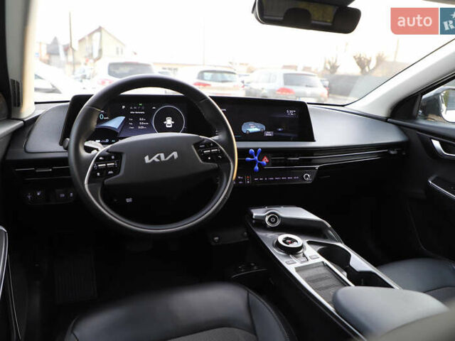 Белый Киа EV6, объемом двигателя 0 л и пробегом 82 тыс. км за 23900 $, фото 61 на Automoto.ua