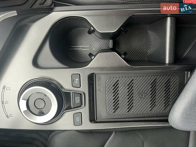 Білий Кіа EV6, об'ємом двигуна 0 л та пробігом 41 тис. км за 26400 $, фото 39 на Automoto.ua