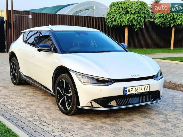Белый Киа EV6, объемом двигателя 0 л и пробегом 33 тыс. км за 27700 $, фото 6 на Automoto.ua