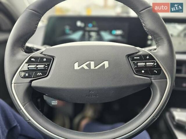 Белый Киа EV6, объемом двигателя 0 л и пробегом 84 тыс. км за 29500 $, фото 38 на Automoto.ua