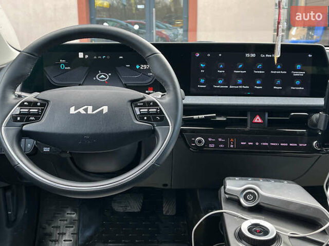 Белый Киа EV6, объемом двигателя 0 л и пробегом 90 тыс. км за 26200 $, фото 19 на Automoto.ua