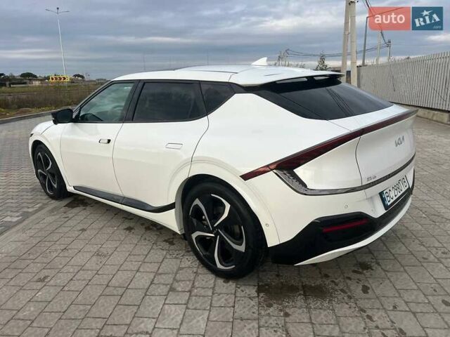 Белый Киа EV6, объемом двигателя 0 л и пробегом 48 тыс. км за 24900 $, фото 7 на Automoto.ua