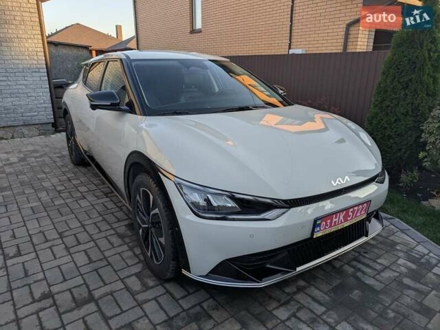 Білий Кіа EV6, об'ємом двигуна 0 л та пробігом 57 тис. км за 26000 $, фото 8 на Automoto.ua