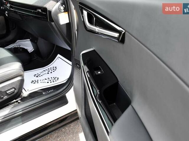 Белый Киа EV6, объемом двигателя 0 л и пробегом 59 тыс. км за 28700 $, фото 55 на Automoto.ua