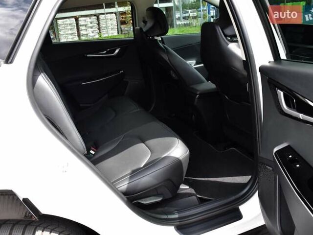Белый Киа EV6, объемом двигателя 0 л и пробегом 59 тыс. км за 28700 $, фото 59 на Automoto.ua