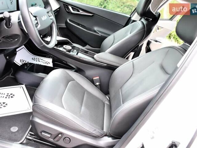 Белый Киа EV6, объемом двигателя 0 л и пробегом 59 тыс. км за 28700 $, фото 33 на Automoto.ua
