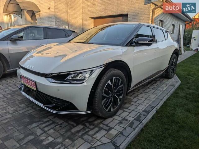 Білий Кіа EV6, об'ємом двигуна 0 л та пробігом 57 тис. км за 26000 $, фото 9 на Automoto.ua