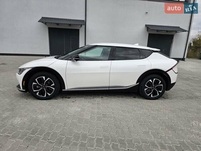 Белый Киа EV6, объемом двигателя 0 л и пробегом 84 тыс. км за 29500 $, фото 17 на Automoto.ua