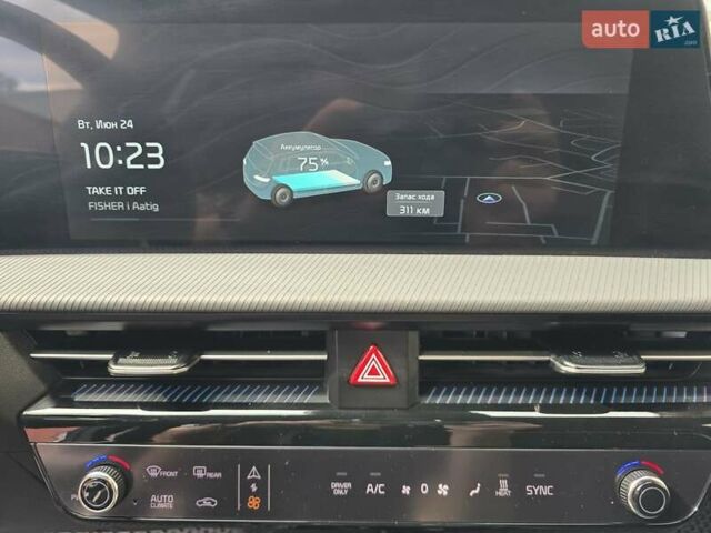 Белый Киа EV6, объемом двигателя 0 л и пробегом 34 тыс. км за 29500 $, фото 13 на Automoto.ua