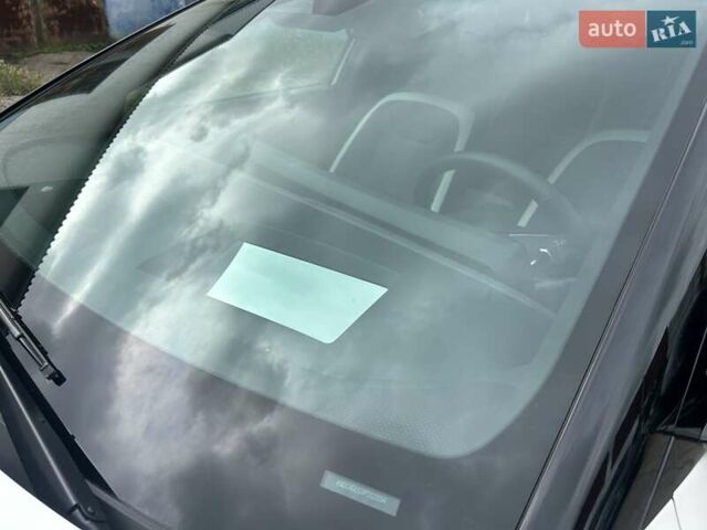 Белый Киа EV6, объемом двигателя 0 л и пробегом 7 тыс. км за 29999 $, фото 12 на Automoto.ua