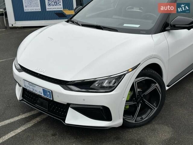 Білий Кіа EV6, об'ємом двигуна 0 л та пробігом 27 тис. км за 29490 $, фото 10 на Automoto.ua